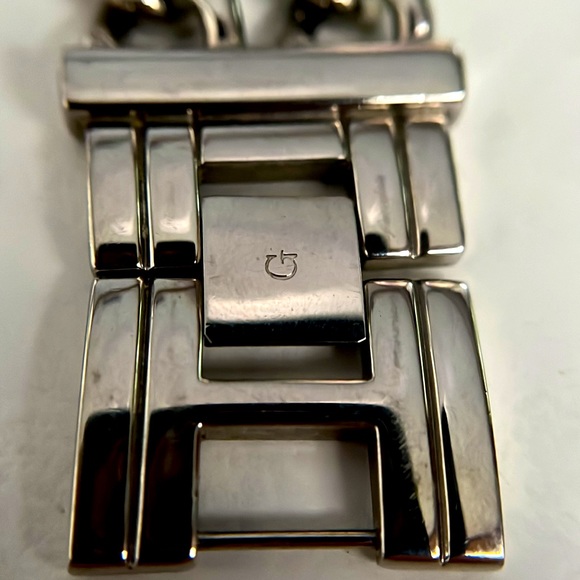 GUESS Women's Stainless Steel Multi-Chain Bracelet Watch - Picture 11 of 11